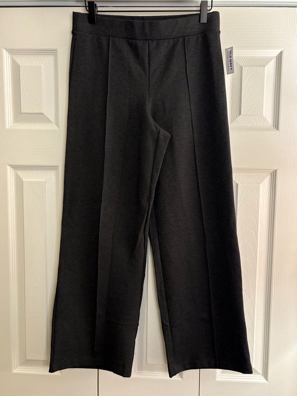 Women’s Old Navy Extra High-Rise Stevie Straight pants in dark gray size M NWT